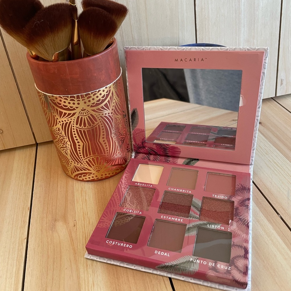 Mexican Desing Bordado Eyeshadow Palette Set